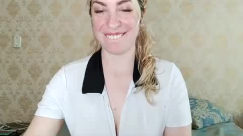 Snapshot of melissa_s2 chatting on 08-04-26, 04:53 Melissa online show from 08-04-26, 04:53