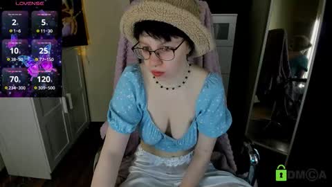 Snapshot of melissa_wells chatting on 09-17-25, 05:31 Melissa online show from 09-17-25, 05:31