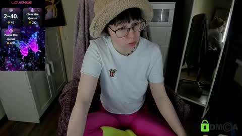 Snapshot of melissa_wells chatting on 09-24-25, 09:18 Melissa online show from 09-24-25, 09:18