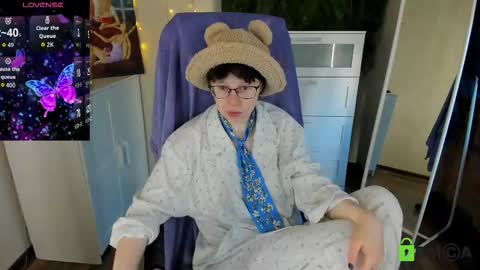 Snapshot of melissa_wells chatting on 10-08-25, 07:39 Melissa online show from 10-08-25, 07:39