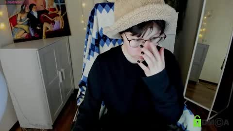 Snapshot of melissa_wells chatting on 10-19-25, 03:12 Melissa online show from 10-19-25, 03:12