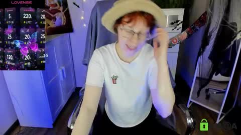 Snapshot of melissa_wells chatting on 10-28-25, 09:17 Melissa online show from 10-28-25, 09:17