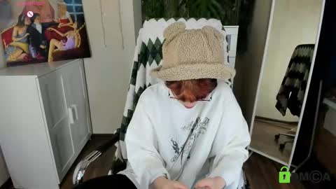 Snapshot of melissa_wells chatting on 11-21-25, 04:05 Melissa online show from 11-21-25, 04:05