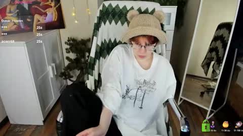 Snapshot of melissa_wells chatting on 11-22-25, 04:11 Melissa online show from 11-22-25, 04:11