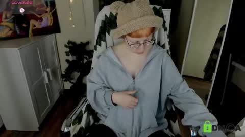 Snapshot of melissa_wells chatting on 12-03-25, 09:13 Melissa online show from 12-03-25, 09:13