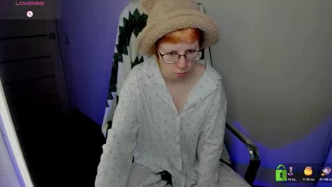 Snapshot of melissa_wells chatting on 12-04-25, 09:12 Melissa online show from 12-04-25, 09:12