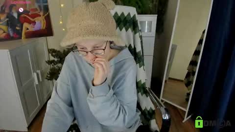 Snapshot of melissa_wells chatting on 12-14-25, 02:11 Melissa online show from 12-14-25, 02:11