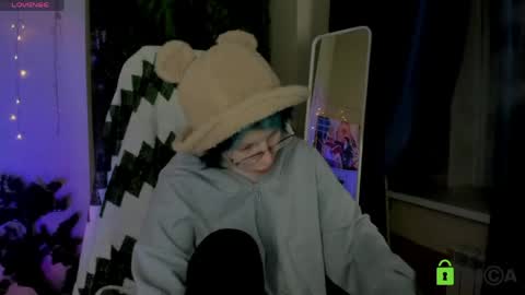 Melissa online show from 05-08-26, 10:04