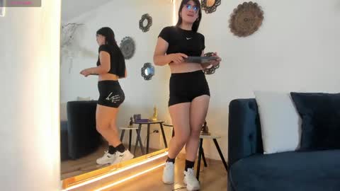 Snapshot of melissahill__ chatting on 05-07-26, 07:52 Meli online show from 05-07-26, 07:52