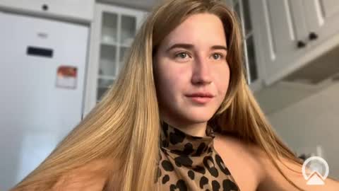 Snapshot of melissalii chatting on 07-20-26, 05:33 melissalii online show from 07-20-26, 05:33