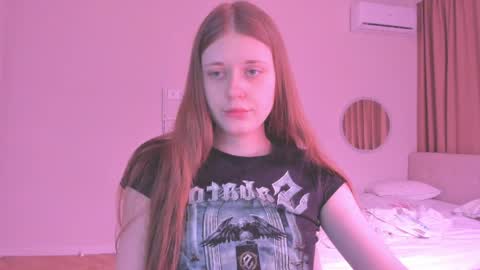 Snapshot of melissssa_bloom chatting on 03-14-26, 01:55 Melissa online show from 03-14-26, 01:55