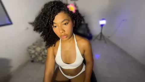 Snapshot of mell_rossi chatting on 06-14-26, 09:17 mell_rossi online show from 06-14-26, 09:17