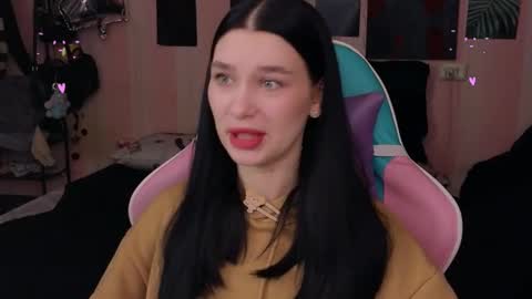 Snapshot of mella_freya chatting on 02-05-25, 08:57 Freya  IM NONUDE online show from 02-05-25, 08:57