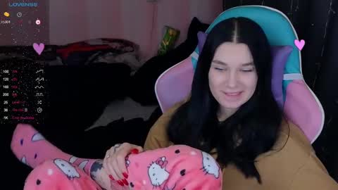 Snapshot of mella_freya chatting on 02-10-25, 09:15 Freya  IM NONUDE online show from 02-10-25, 09:15