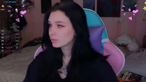 Snapshot of mella_freya chatting on 02-26-25, 09:27 Freya  IM NONUDE online show from 02-26-25, 09:27