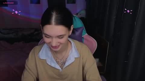 Snapshot of mella_freya chatting on 09-12-25, 12:44 Freya  IM NONUDE online show from 09-12-25, 12:44