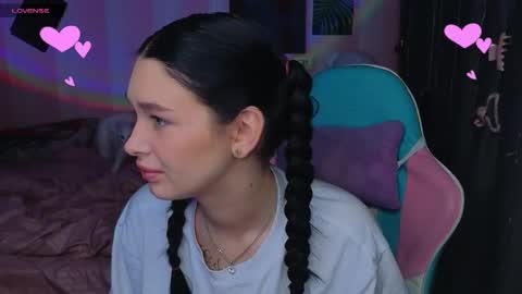 Snapshot of mella_freya chatting on 09-28-25, 11:10 Freya  IM NONUDE online show from 09-28-25, 11:10