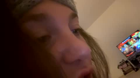 Melli online show from 01-01-25, 01:47