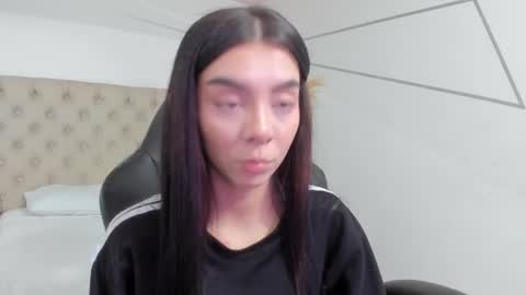 Snapshot of mellove_ chatting on 07-14-26, 05:45 Mel online show from 07-14-26, 05:45