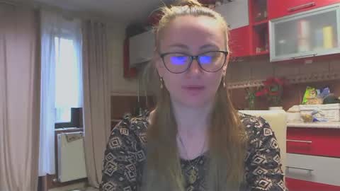 Snapshot of melly_rosey chatting on 02-07-25, 08:01 Melly online show from 02-07-25, 08:01