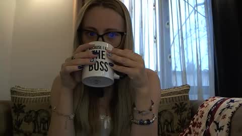 Melly online show from 11-20-25, 07:19