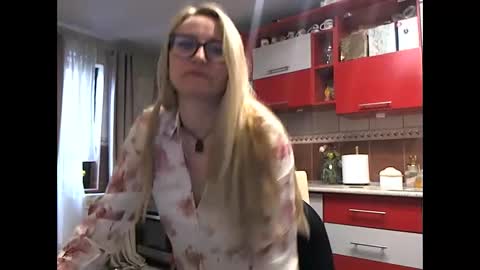 Melly online show from 03-27-26, 08:26