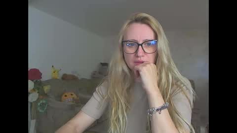 Melly online show from 04-07-26, 07:09