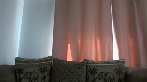 Snapshot of melly_rosey chatting on 05-12-26, 11:18 Melly online show from 05-12-26, 11:18