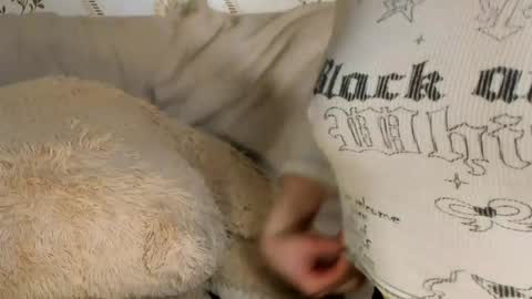 MelMooon online show from 04-15-26, 01:01