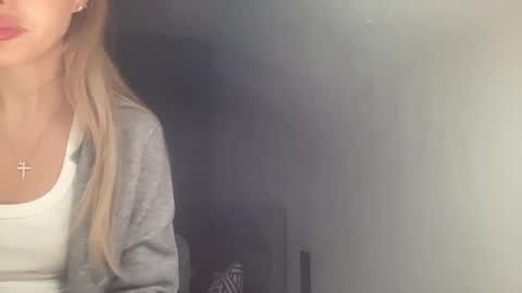 Melodie online show from 10-14-25, 03:24