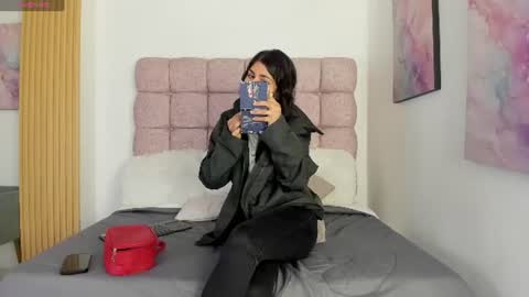 Snapshot of melodiroux_ chatting on 06-29-26, 12:27 Melodi online show from 06-29-26, 12:27