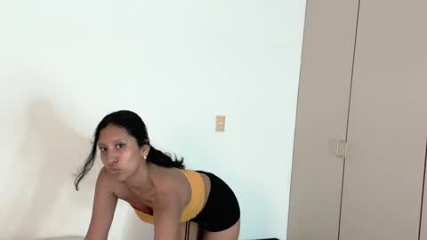 Snapshot of melody24_ chatting on 03-07-25, 02:01 melody24_ online show from 03-07-25, 02:01