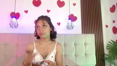 Snapshot of melody701583as chatting on 08-07-26, 01:13 melody701583as online show from 08-07-26, 01:13