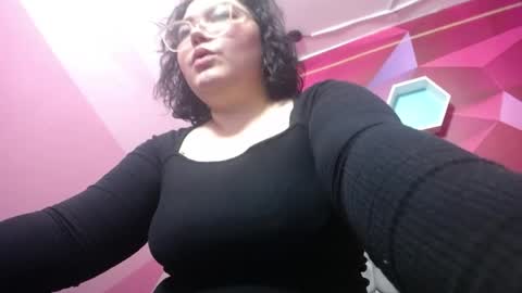 Snapshot of melody__blue chatting on 04-16-26, 01:23 M E L O D Y online show from 04-16-26, 01:23