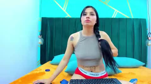 melody_kener online show from 01-13-25, 09:09