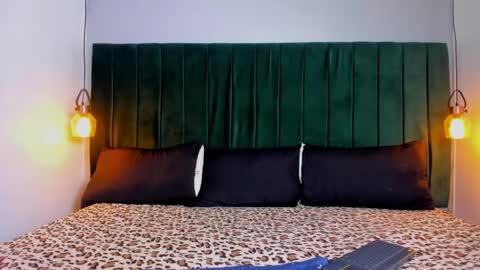 melody_kener online show from 11-05-25, 09:04