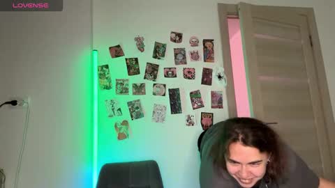 Snapshot of melody_song chatting on 10-25-25, 10:12 melody_song online show from 10-25-25, 10:12