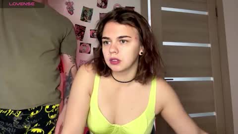 melody_song online show from 10-28-25, 06:06