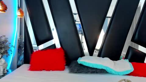 MELODY online show from 12-31-24, 07:40