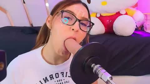 Melody online show from 07-28-26, 03:21