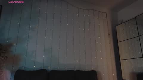 Snapshot of melodykey_x chatting on 02-09-25, 05:33 melody online show from 02-09-25, 05:33