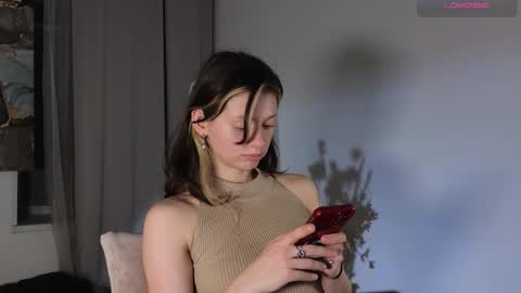 Snapshot of melodykey_x chatting on 02-23-25, 02:57 melody online show from 02-23-25, 02:57