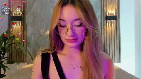 melodylanee online show from 12-20-25, 11:06