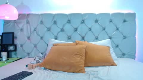 Luisa Castro online show from 12-28-24, 06:08