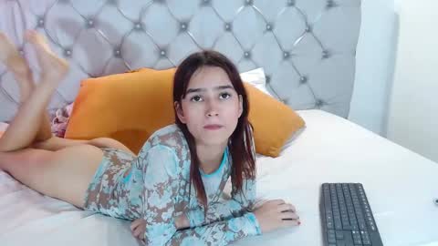 Luisa Castro online show from 02-13-25, 05:01