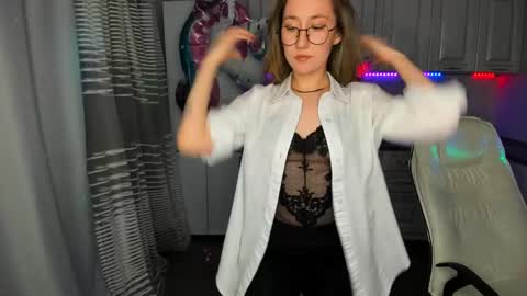 Kaylie online show from 02-07-25, 04:06