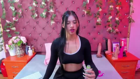 Melodysmithass online show from 10-22-25, 02:23