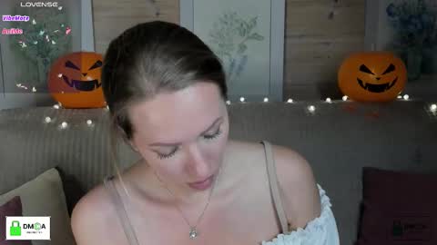 Melody My schedule this week  Wednesday Thursday Sunday online show from 10-29-25, 05:04