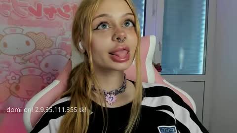 Snapshot of melonipinkbb chatting on 05-04-26, 06:31 MELONI online show from 05-04-26, 06:31