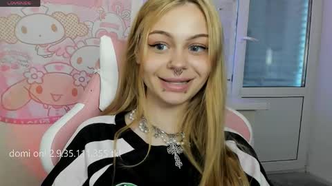Snapshot of melonipinkbb chatting on 05-11-26, 07:25 MELONI online show from 05-11-26, 07:25